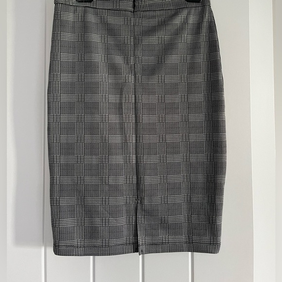 NWT Plaid Ally Fashion Skirt! Size 6 US, 10 AU - Picture 3 of 3